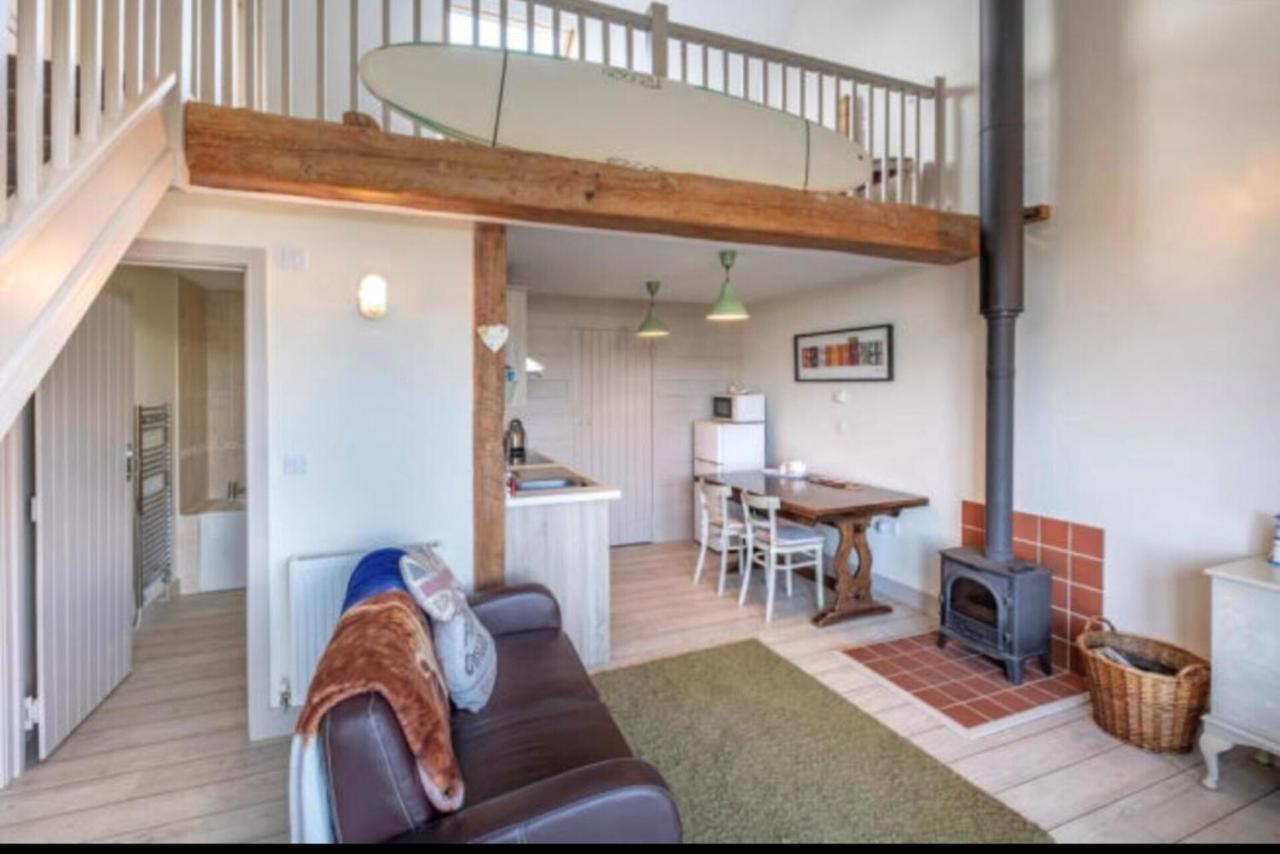 Surf Shack - Impeccable 1-Bed Cottage In Shorwell Esterno foto